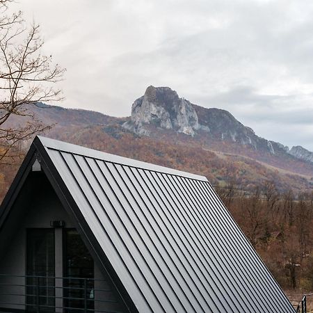 Karl'S Cabin By Black & White Panoramic ريميتيا المظهر الخارجي الصورة
